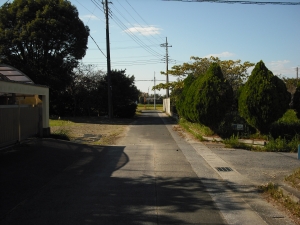 東方向から南道路