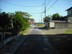 西方向から南道路