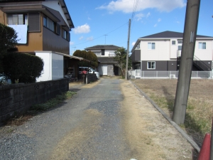 敷地　西側の隣地私道　北方向