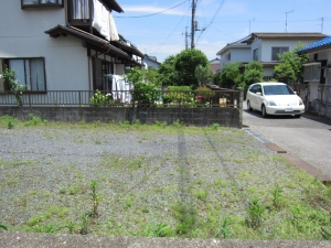 敷地　東方向を見る