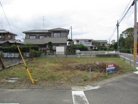 萩原1丁目　東南角地　約64坪　770万円　インフラ設備済