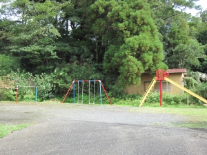 北東接道に隣接する公園