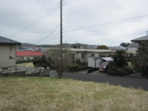 敷地　南方向に向かって　開けています