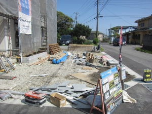 敷地　南西側　駐車スペース