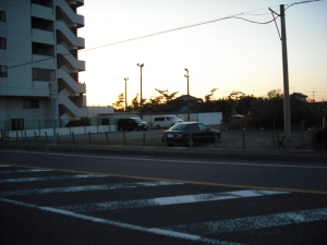 建物方向から北側駐車場