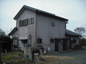 南東方向から店舗