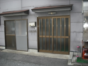 店舗　玄関廻り