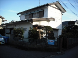 北西から建物