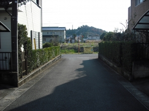 北から西接道