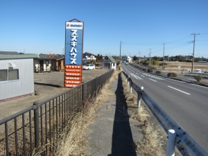 接道と歩道の様子　北東方向