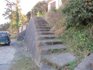 敷地　上段部への階段