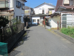 東　接道