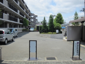 敷地　北側　駐車場の様子